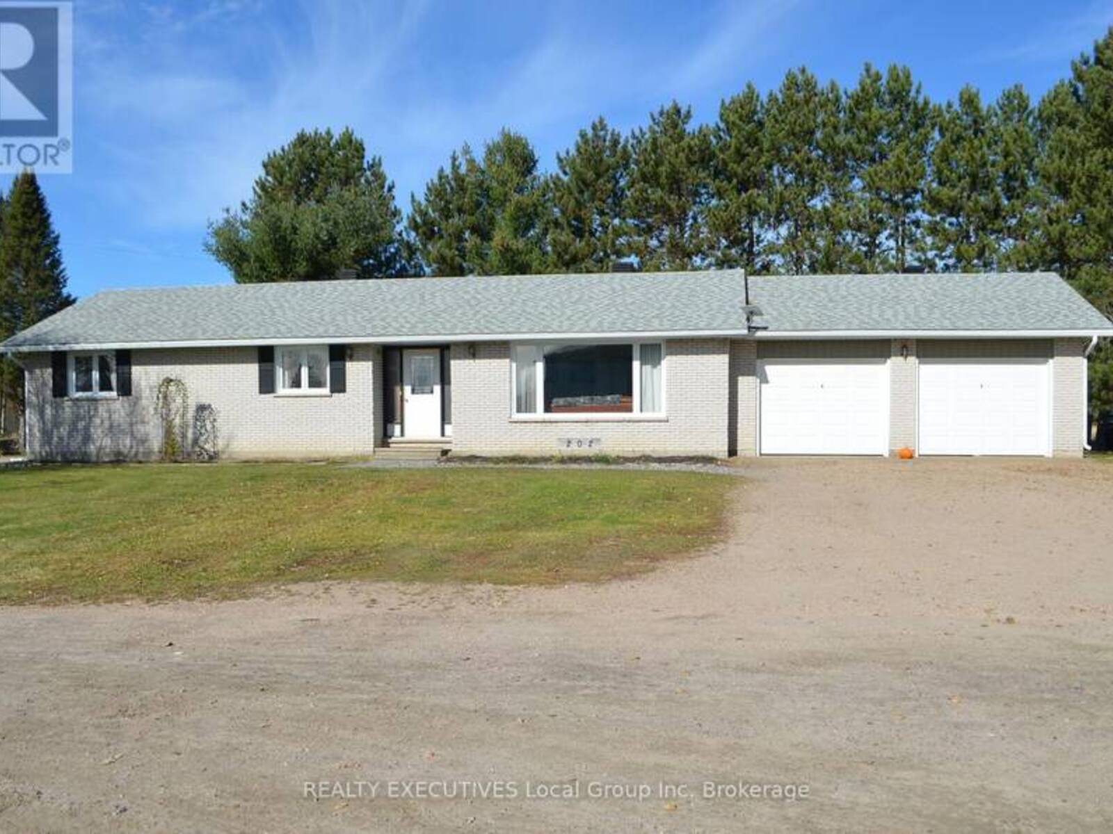 202 YOUNG STREET E, Powassan, Ontario P0H 2L0