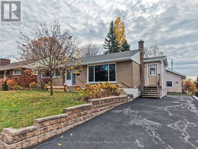 847 VIMY STREET North Bay Ontario, P1B 5B6 - 3 Bedrooms Home For Sale