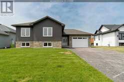 8 Noah DR | Sault Ste. Marie Ontario | Slide Image One