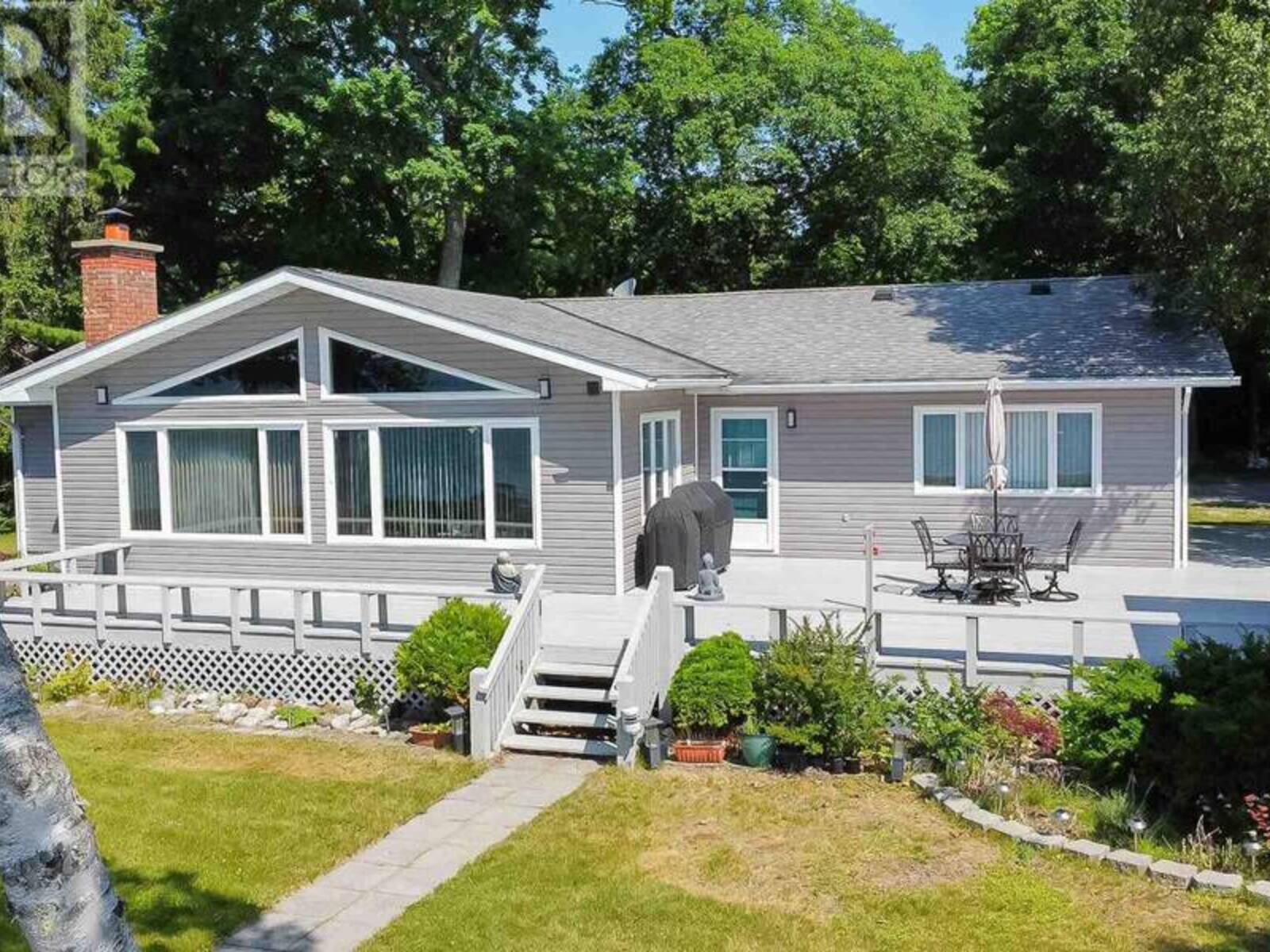 151 Holiday Beach DR, Batchawana Bay, Ontario P0S 1A0