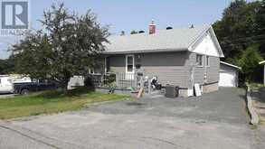 118 Axmith AVE | Elliot Lake Ontario | Slide Image One