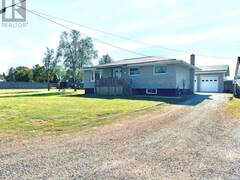 35 Queen ST Hornepayne Ontario, P0M 1Z0