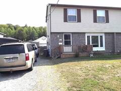 16A Washington CRES Elliot Lake Ontario, P5A 2L8