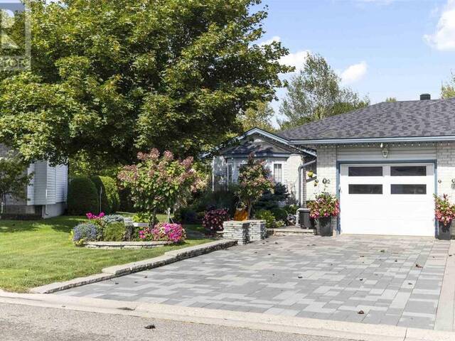 62 Village CT Sault Ste. Marie Ontario, P6B 6J9