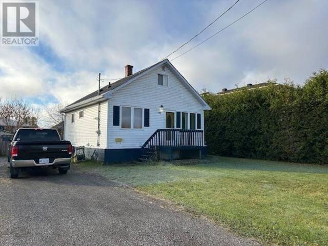 131 Rossmore RD Sault Ste. Marie Ontario, P6C 2Y7