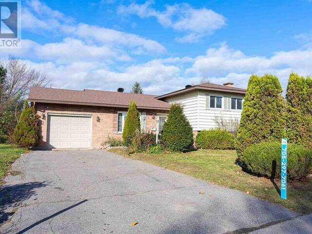 163 Parkland CRES Sault Ste. Marie Ontario, P6A 6M4