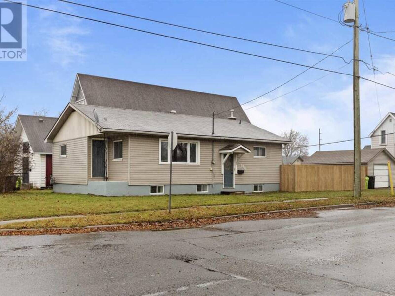 306 Fifth AVE, Sault Ste. Marie, Ontario P6C 4L3