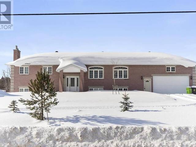 1003 Black RD Sault Ste. Marie Ontario, P6A 0C8 - 3 Bedrooms Home For Sale