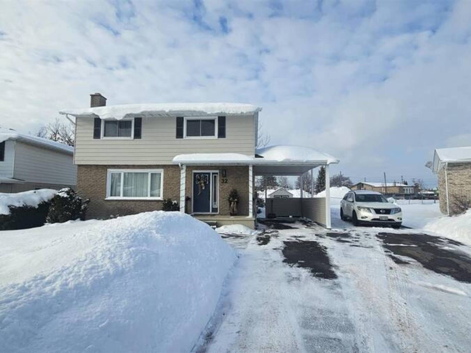 32 Norden CRES, Sault Ste. Marie, Ontario P6B 5T2