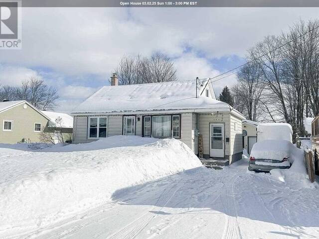 297 Eastern AVE Sault Ste. Marie Ontario, P6A 4R5 - 3 Bedrooms Home For Sale