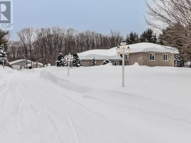 1535 Leighs Bay RD Sault Ste. Marie Ontario, P6A 6K4 - 5 Bedrooms Home For Sale