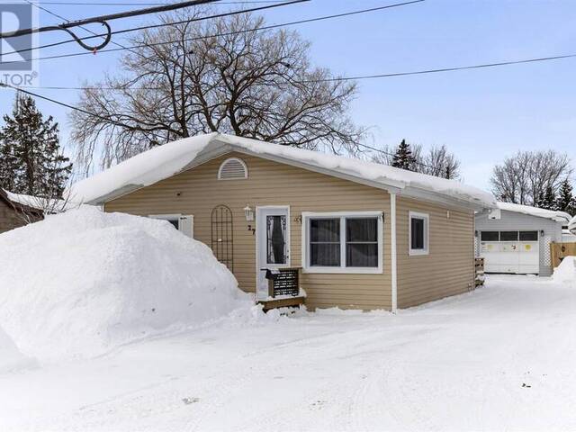 27 Elmwood AVE Sault Ste. Marie Ontario, P6B 4V6 - 2 Bedrooms Home For Sale