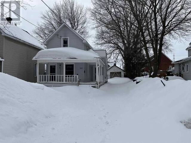 397 Northland RD Sault Ste. Marie Ontario, P6C 3N5 - 2 Bedrooms Home For Sale