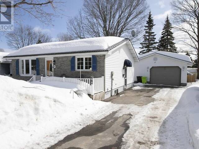 55 Hardwood ST Sault Ste. Marie Ontario, P6A 5W1 - 3 Bedrooms Home For Sale