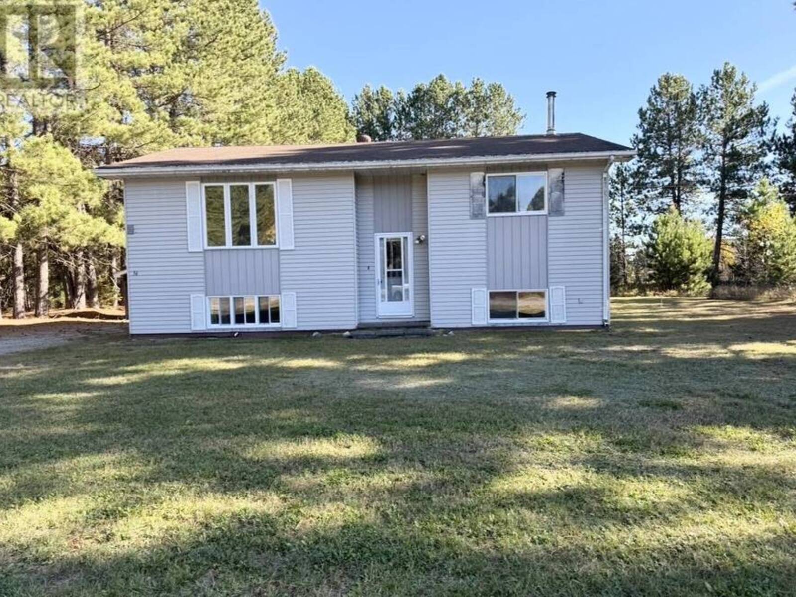 50 Russell AVE, Gogama, Ontario P0M 1W0