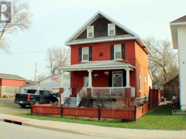 86 ST ANDREWS TERR Sault Ste. Marie Ontario, P6C 1B1 - 6 Bedrooms Home For Sale