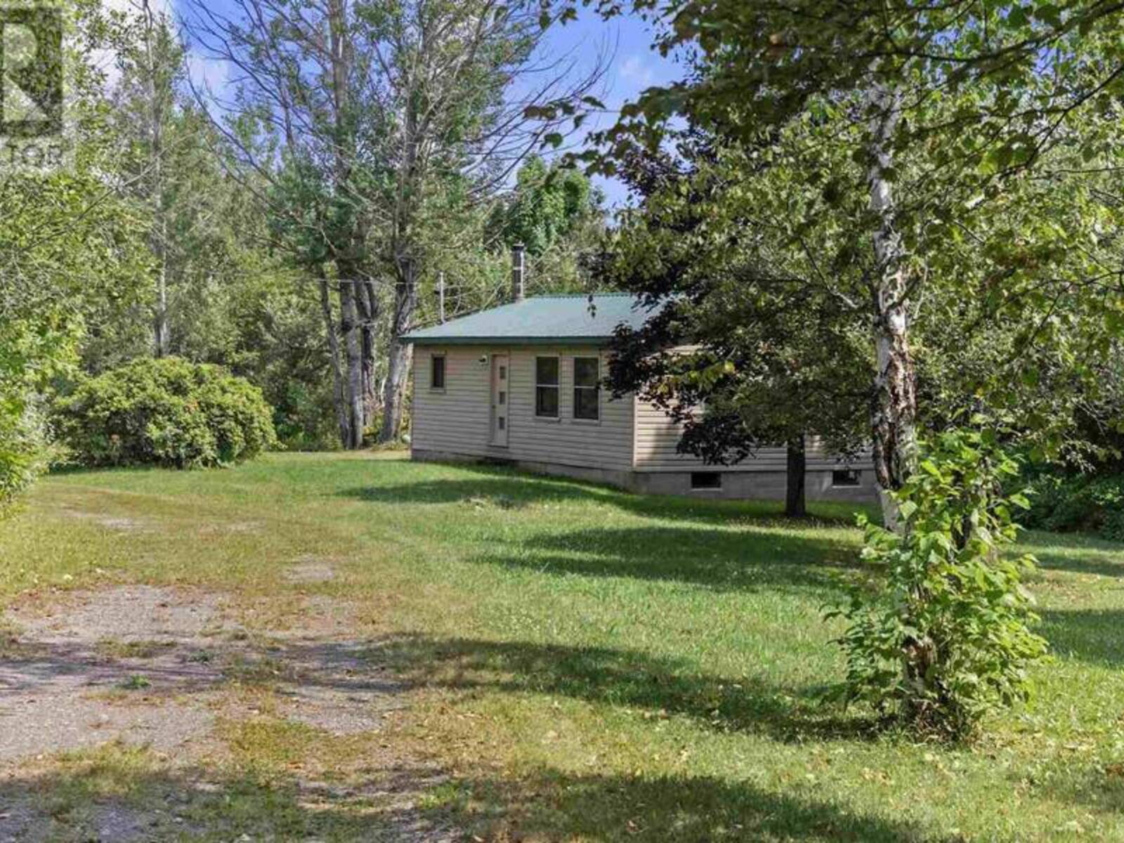 80 Chiblow Lake RD, Huron Shores, Ontario P0R 1H0