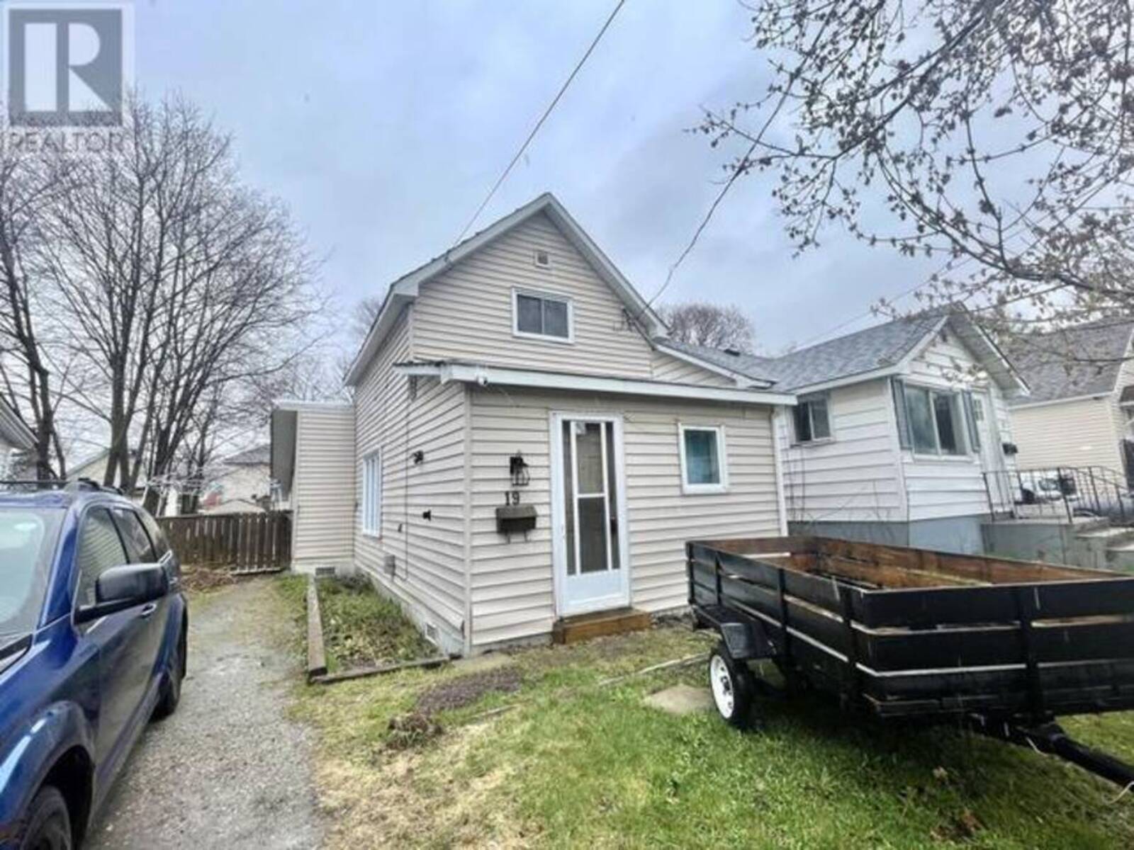 19 Grosvenor AVE, Sault Ste. Marie, Ontario P6B 2L8