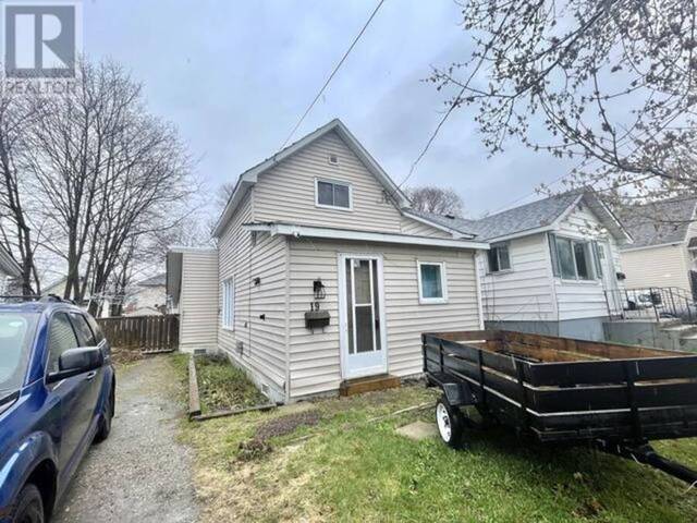 19 Grosvenor AVE Sault Ste. Marie Ontario, P6B 2L8 - 2 Bedrooms Home For Sale