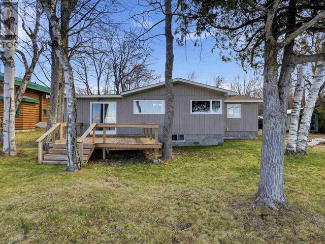365 Sunnyside Beach RD Sault Ste. Marie Ontario, P6A 5K6 - 3 Bedrooms Waterfront Home For sale