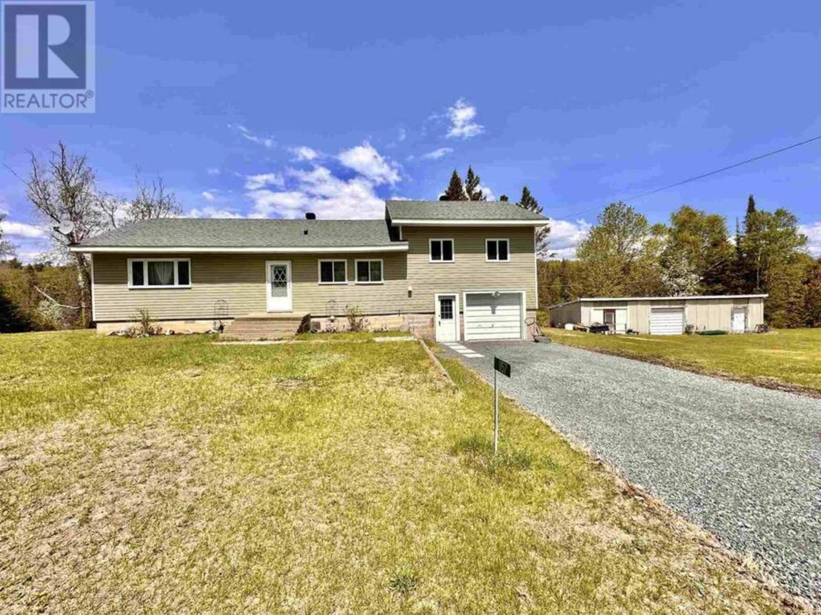 1157 Martin RD, The North Shore, Ontario P0R 1K0