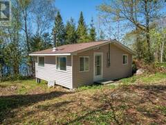 552 Kelly Creek RD North Algoma Ontario, P0S 1E0