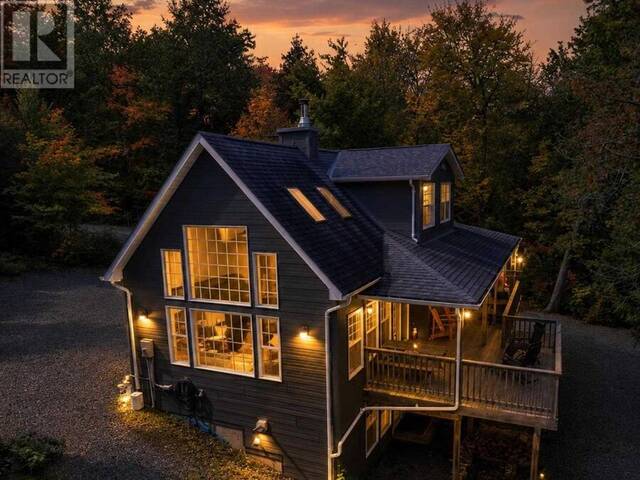 22 Sunrise Bay RD Elliot Lake Ontario, P5A 2S9 - 3 Bedrooms Waterfront Home For sale