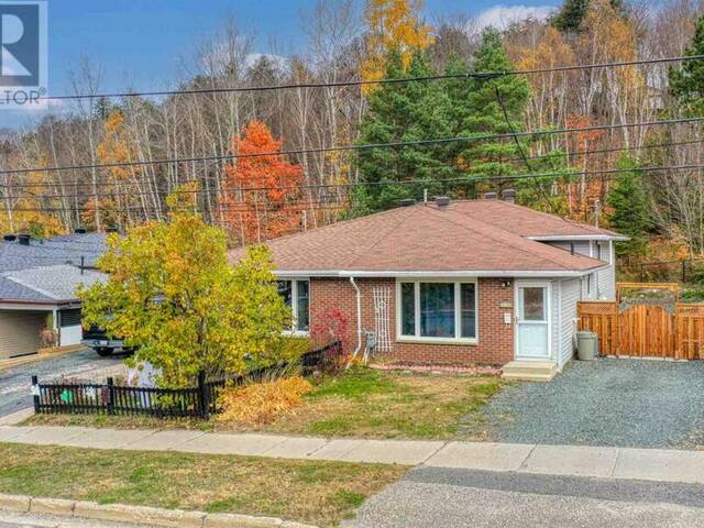 168B Ottawa AVE Elliot Lake Ontario, P5A 2N7 - 3 Bedrooms Home For Sale