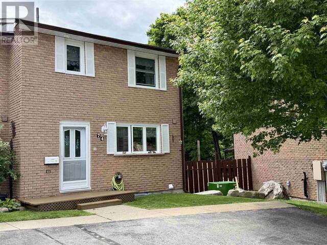 74 Frame CRES Elliot Lake Ontario, P5A 2S5 - 3 Bedrooms Home For Sale