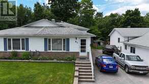 91 Beckett BLVD | Elliot Lake Ontario | Slide Image Four