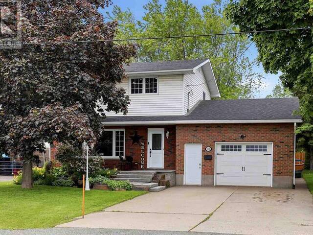 309 Whitney AVE Sault Ste. Marie Ontario, P6C 5L9 - 3 Bedrooms Home For Sale