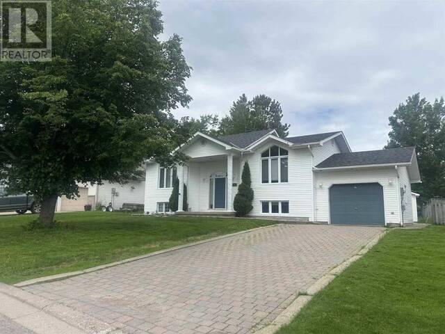 48 Millcreek DR Sault Ste. Marie Ontario, P6B 6H6 - 3 Bedrooms Home For Sale