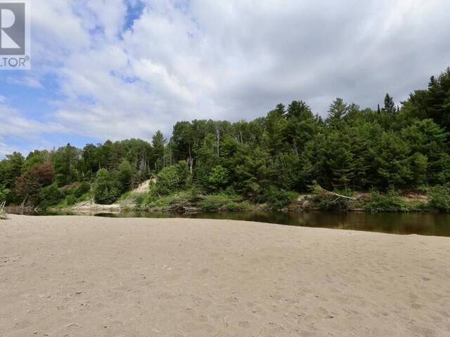 190 Byes Side RD North Algoma Ontario, P0S 1E0 - 2 Bedrooms Waterfront Home For sale