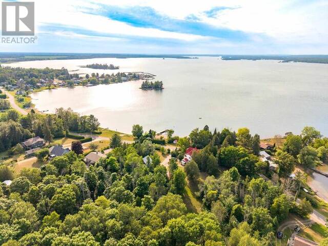 1805 Shore RD St. Joseph Ontario, P0R 1J0 - 4 Bedrooms Waterfront Home For sale