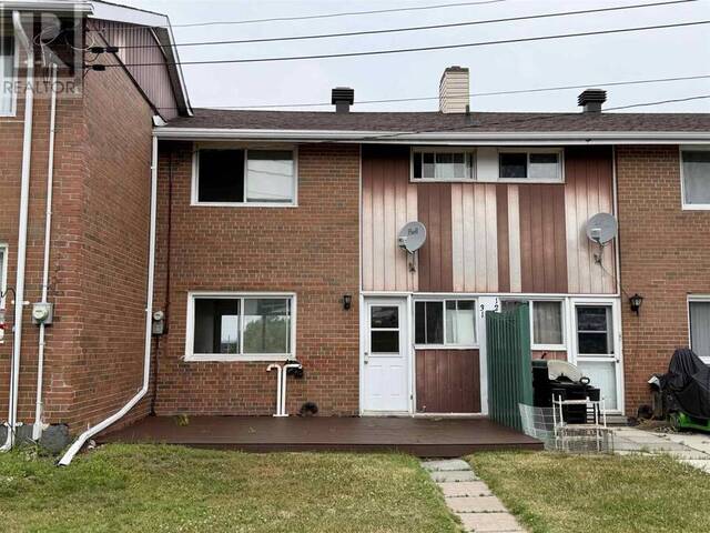 131 Hillside DR N Elliot Lake Ontario, P5A 1X5 - 2 Bedrooms Home For Sale