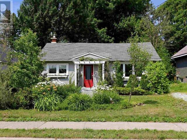 1750 Queen ST E Sault Ste. Marie Ontario, P6A 2H1 - 3 Bedrooms Home For Sale