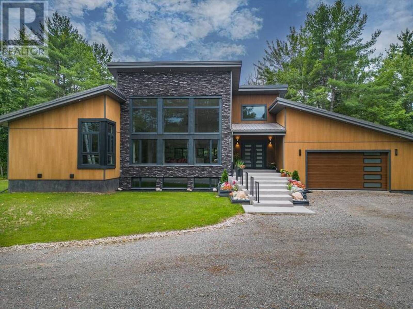 4223 Queen ST, Sault Ste. Marie, Ontario P6A 5K9