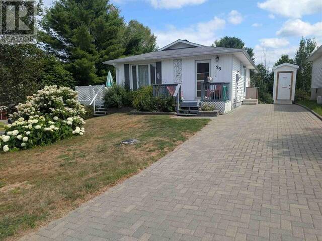 23 LaChance PL Elliot Lake Ontario, P5A 3B9 - 3 Bedrooms Home For Sale