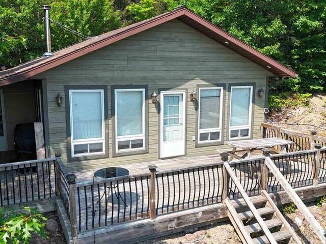 978 Dunlop Lake WAO Elliot Lake Ontario, P5A 2S9 - 2 Bedrooms Waterfront Home For sale