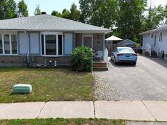 72 Farrell CRES Elliot Lake Ontario, P5A 3M9