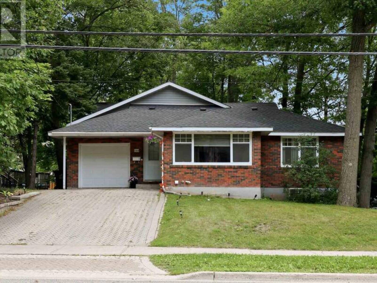 144 Shannon RD, Sault Ste. Marie, Ontario P6A 4J7