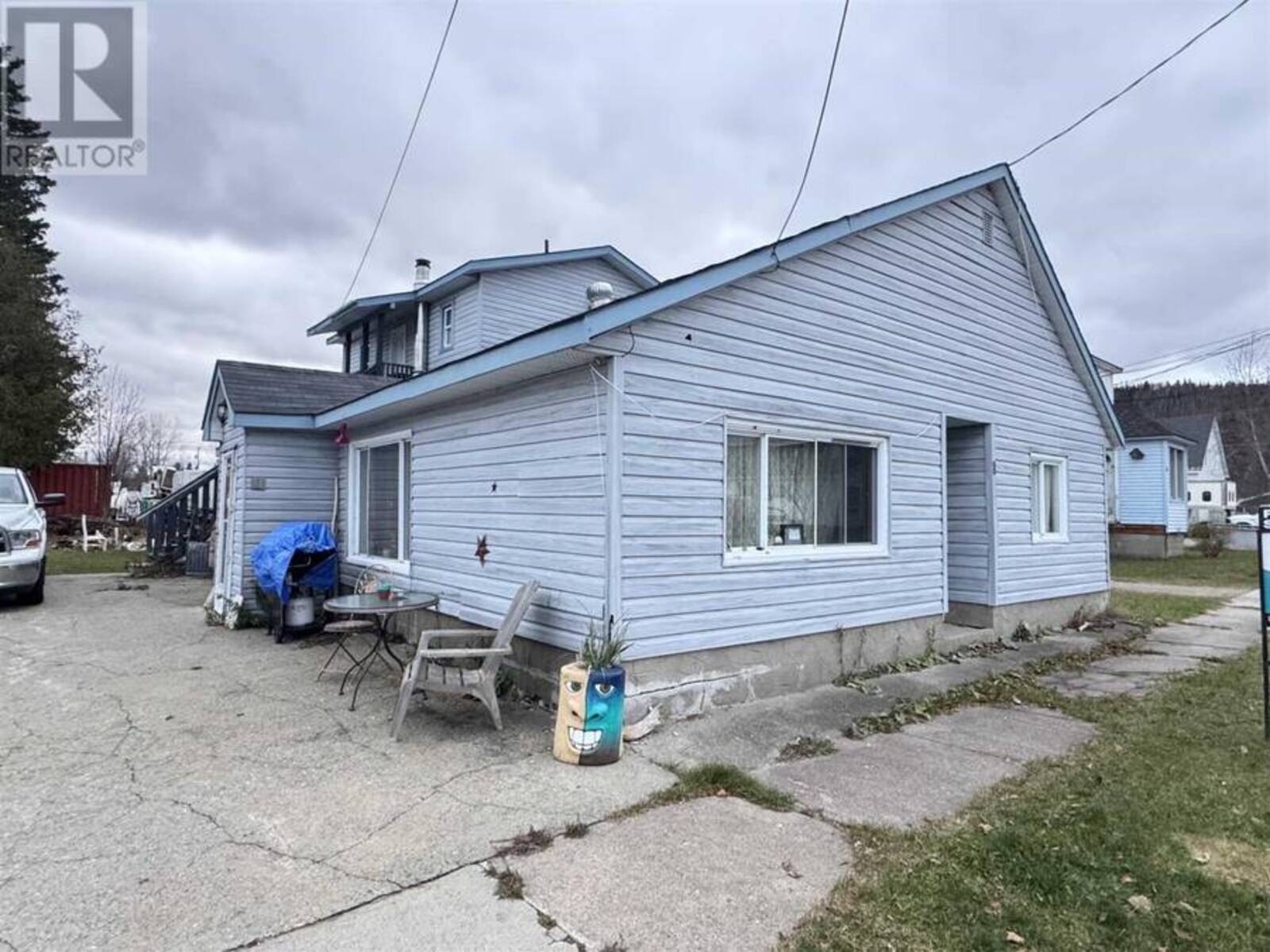 8 McKinley AVE, Wawa, Ontario P0S 1K0