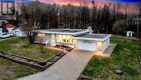 25 Gillanders RD | Elliot Lake Ontario | Slide Image One