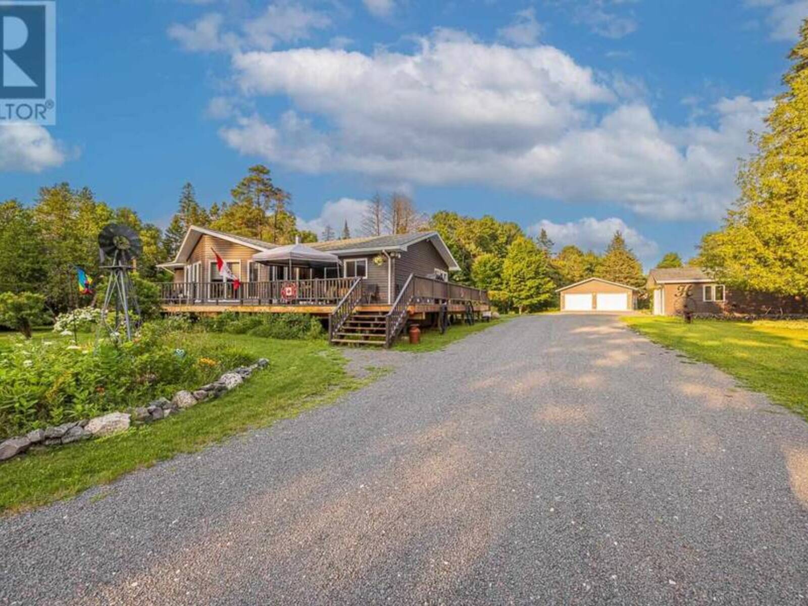 2032 20th Side RD, St. Joseph, Ontario P0R 1J0