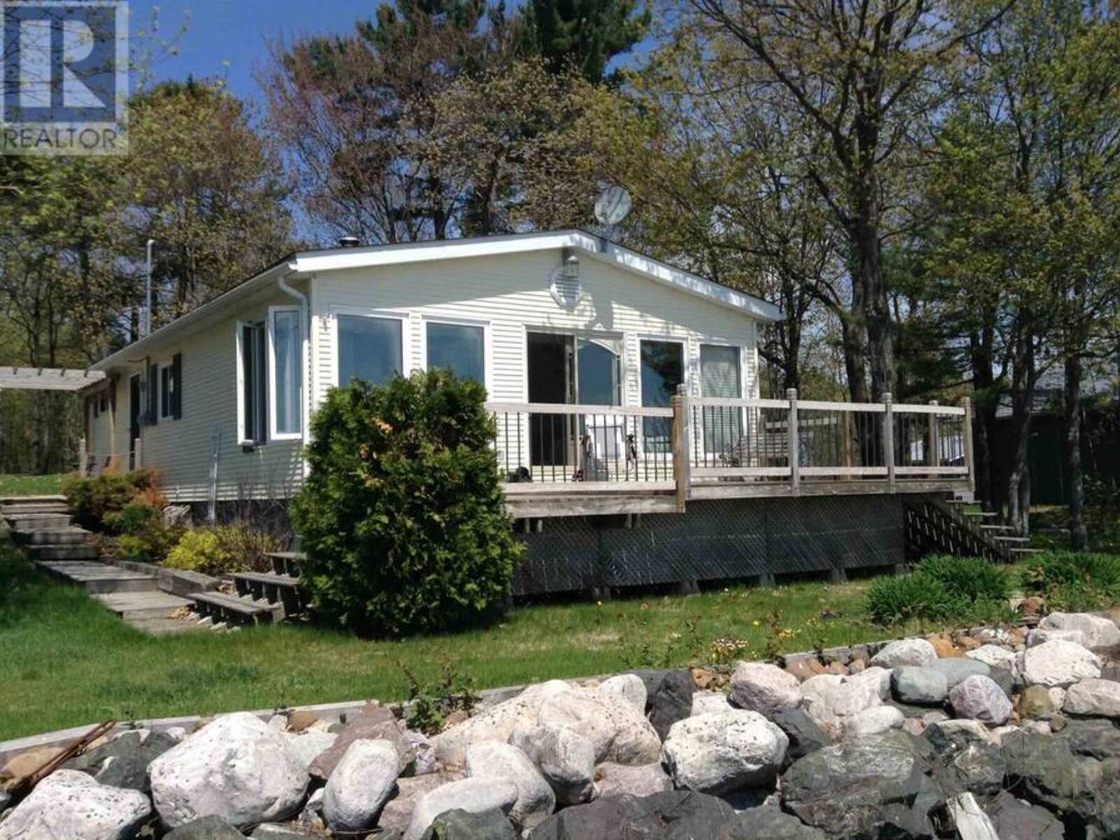 647B Lakeshore DR, Desbarats, Ontario P0R 1E0