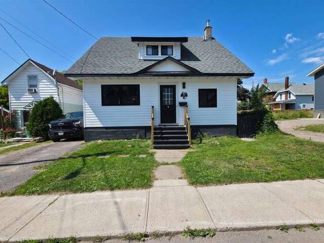 27 Abbott ST Sault Ste. Marie Ontario, P6A 2V8 - 2 Bedrooms Home For Sale