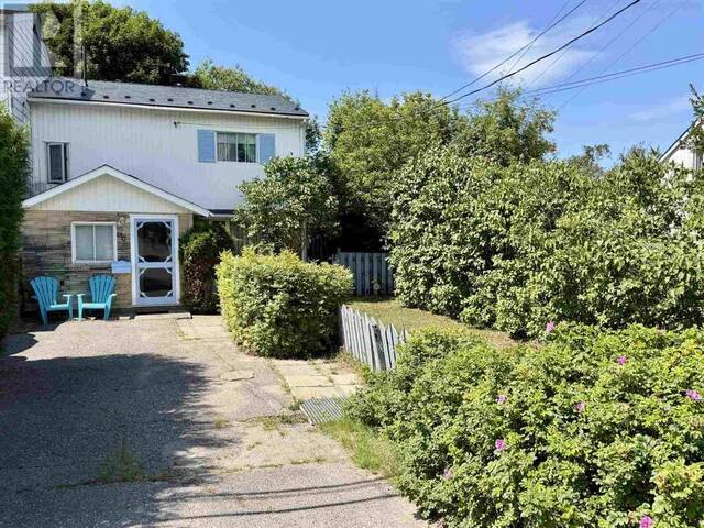 89C Spruce AVE Elliot Lake Ontario, P5A 2C1 - 3 Bedrooms Home For Sale