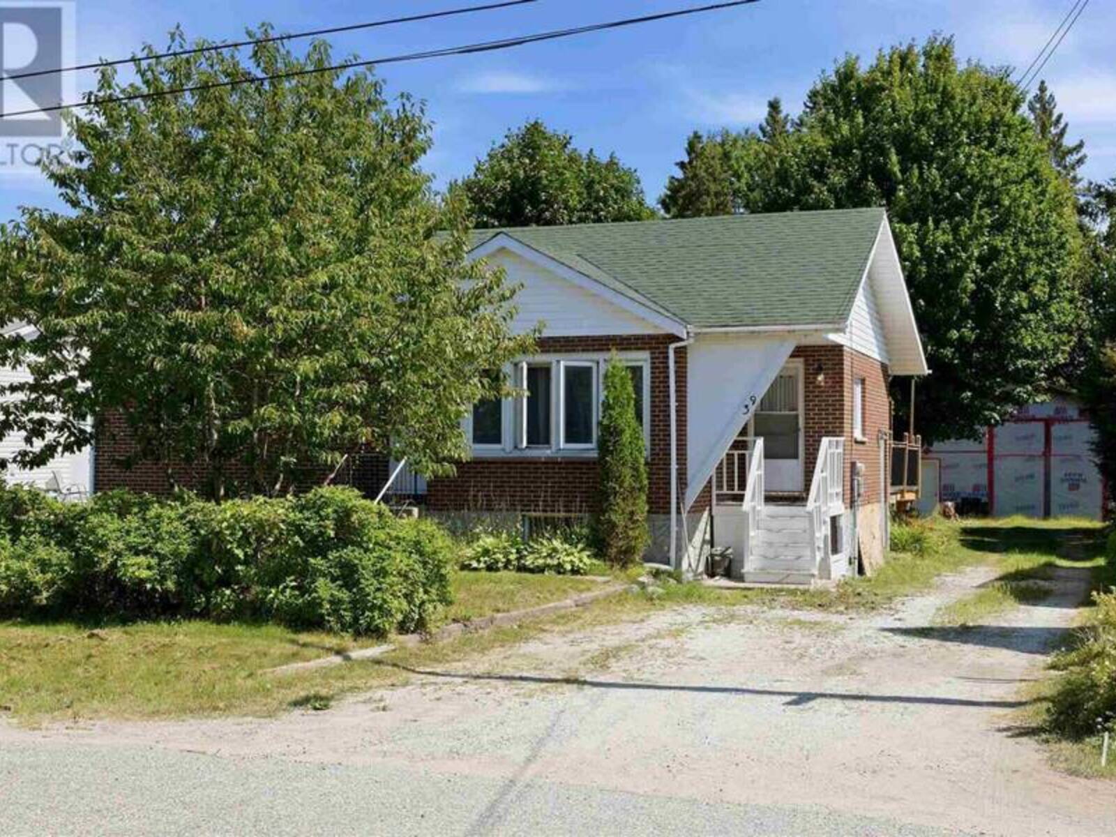 39 Market ST, Sault Ste. Marie, Ontario P6A 4S9