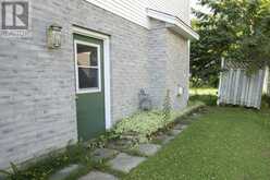 987 Lake ST | Sault Ste. Marie Ontario | Slide Image Four