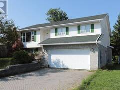 987 Lake ST Sault Ste. Marie Ontario, P6B 6C9